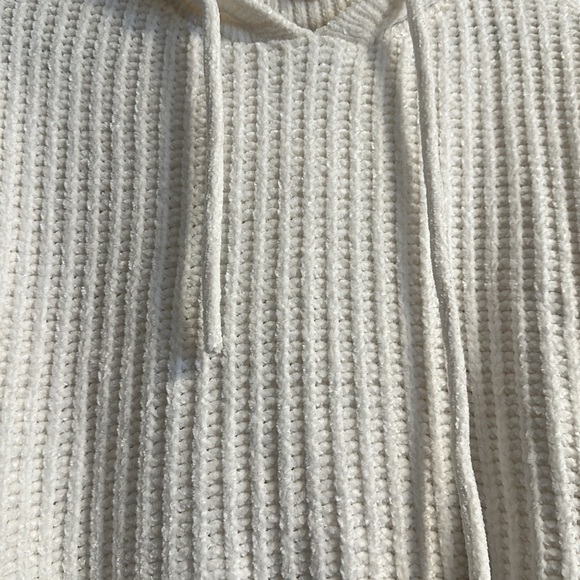 Super soft knit cropped sweater - Picture 3 of 4